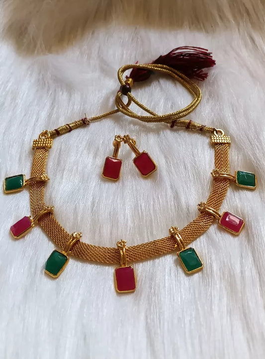 Beautiful Cube-Cut Stone Choker Jewelry Set with Earrings
