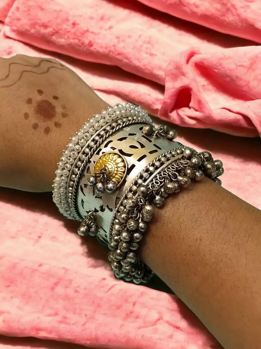 Beautiful Green with Golden Bracelet